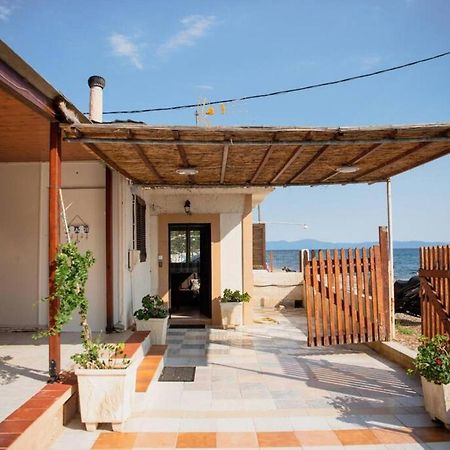 Karnagio Seafront In Agria Villa Káto Lekhónia Exterior foto