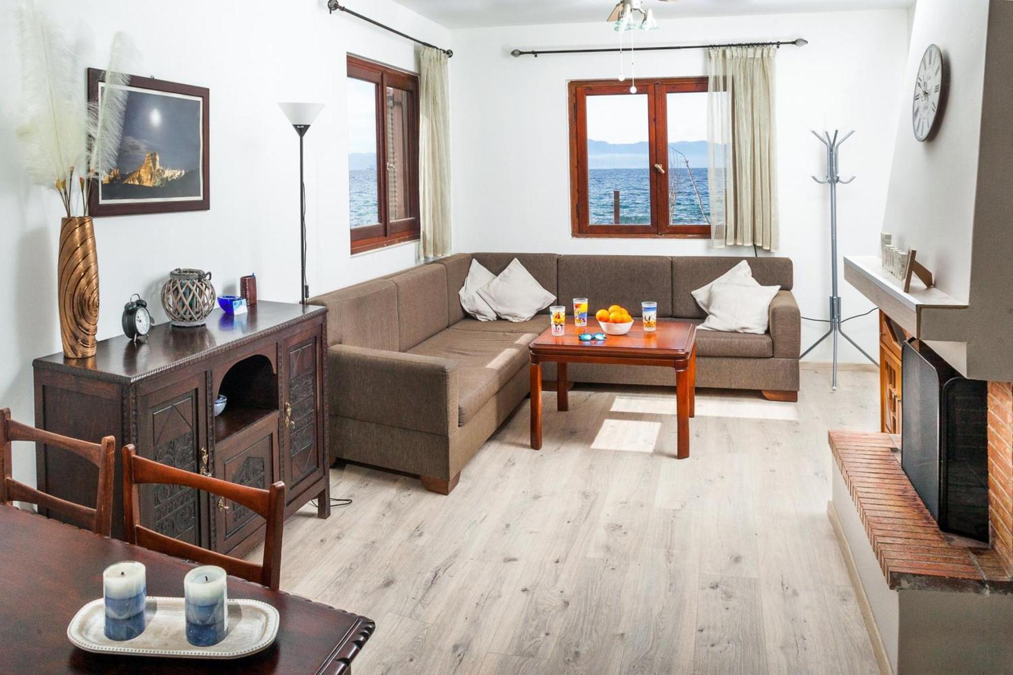 Karnagio Seafront In Agria Villa Káto Lekhónia Exterior foto