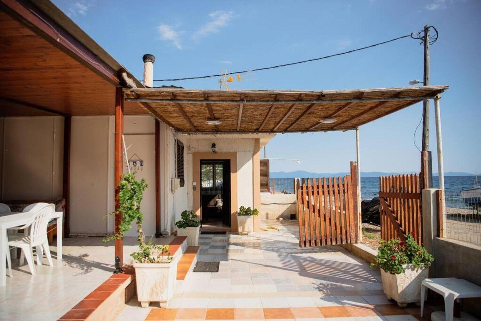 Karnagio Seafront In Agria Villa Káto Lekhónia Exterior foto